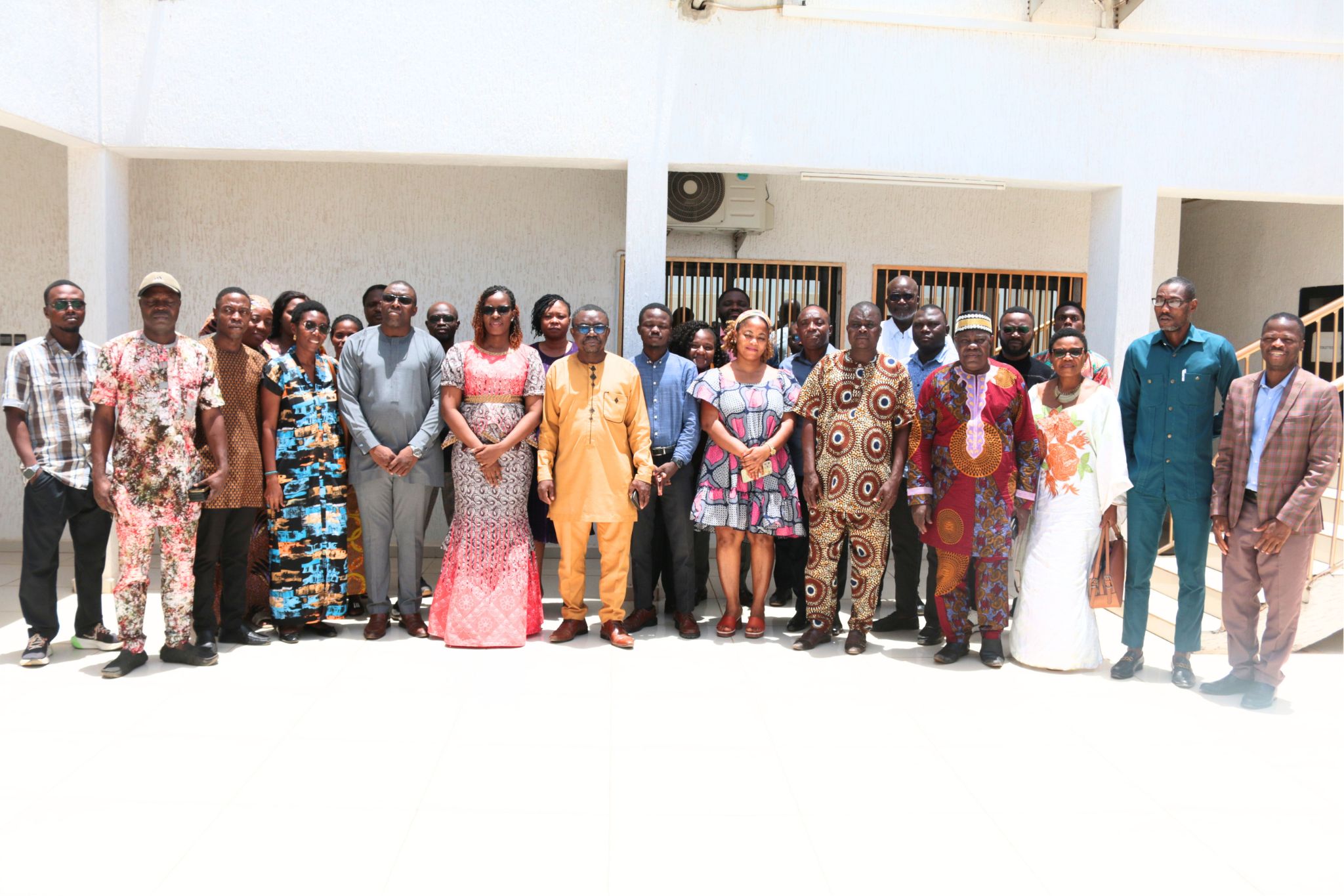 Lire la suite à propos de l’article Séance d’information et d’échanges avec des TPME, ayant adhéré à la charte, sur les opportunités d’accès aux marchés publics